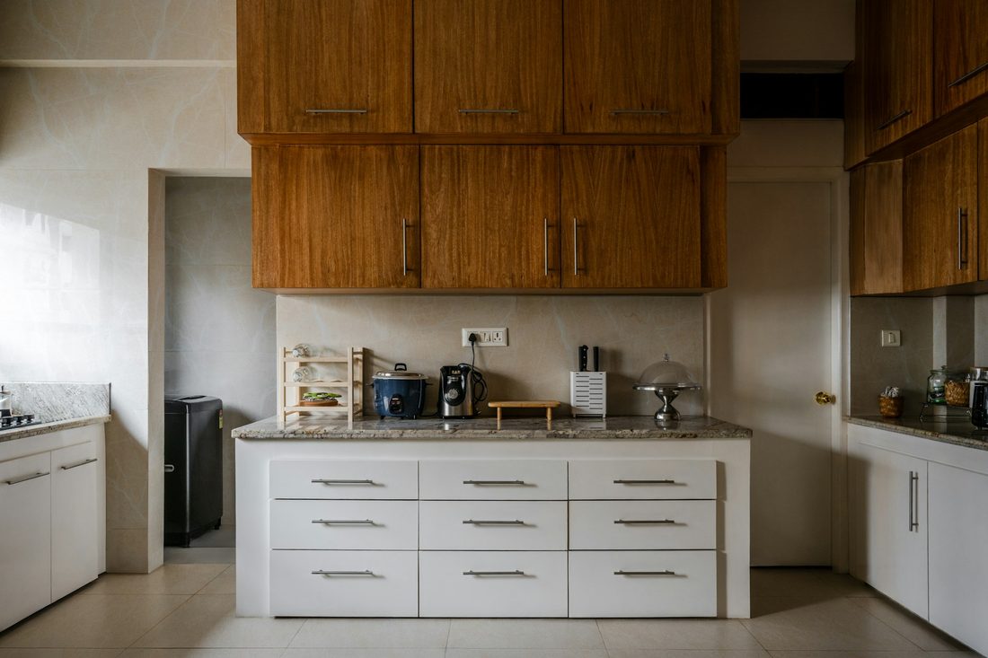 High-gloss kitchen cupboards